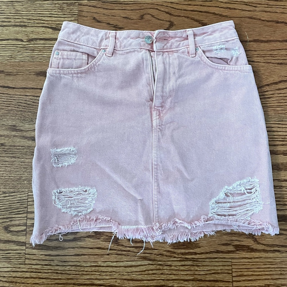 H&M Dusty Rose distressed denim skirt
